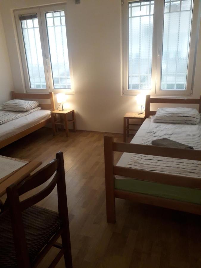 Jasmin Hotel Belgrado Buitenkant foto