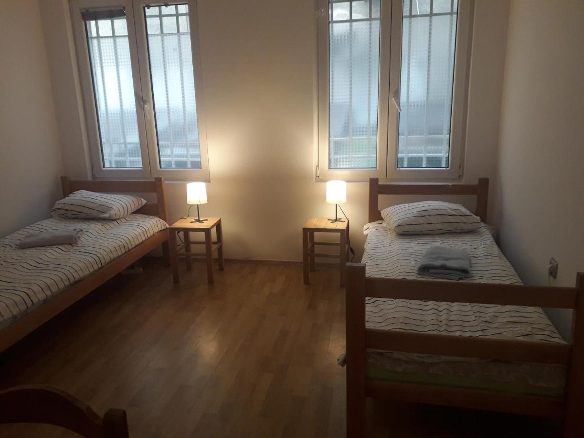 Jasmin Hotel Belgrado Buitenkant foto