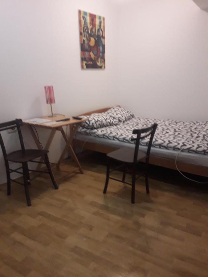 Jasmin Hotel Belgrado Buitenkant foto