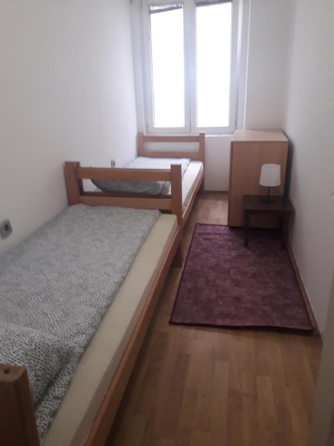 Jasmin Hotel Belgrado Buitenkant foto